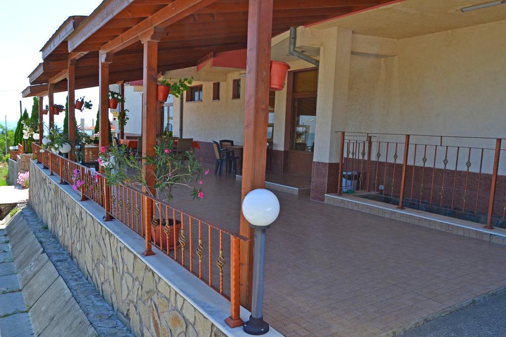 Svetlana Hotel Bjala Exteriör bild