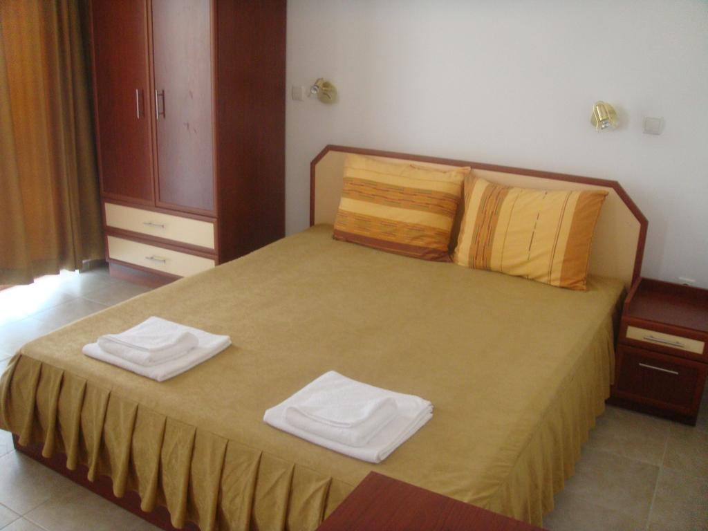 Svetlana Hotel Bjala Rum bild